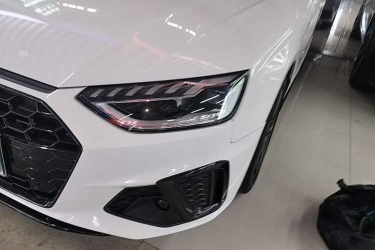Used Audi A4L 2022 40 TFSI Luxury Dynamic Model
