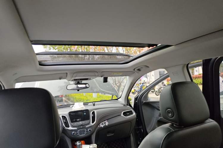 Used Chevrolet Equinox 2018 535T Automatic YuJie Edition Headliner