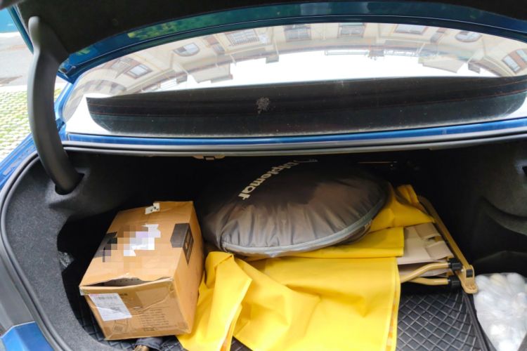 Used BMW 3 Series 2018 320i M Sport Package Trunk