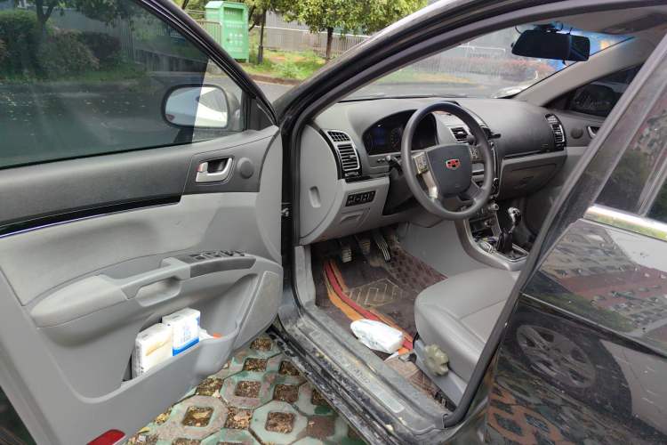 Used Geely Auto Classic Emgrand 2013 Sedan 1.5L Manual Entry-Level Model Driver Seat