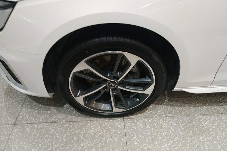 Used Audi A4L 2023 40 TFSI Fashion Dynamic Model
