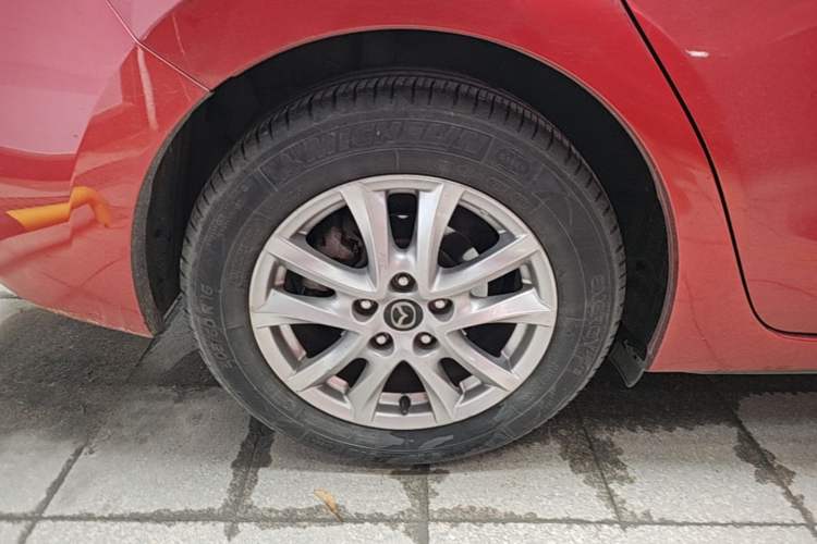 Used Mazda 3 Axela 2014 Sedan 1.5L Automatic Luxury Model Right Rear Wheel Hub