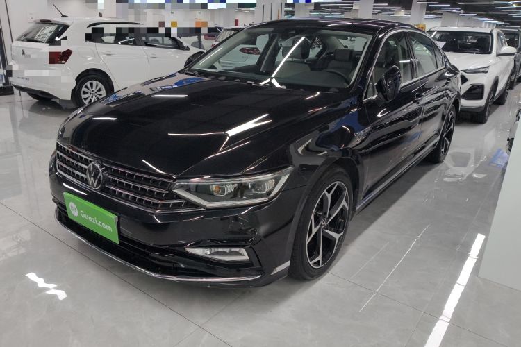 Used Volkswagen Magotan 2023 2 Million Units Limited Edition 330TSI DSG Leading Version