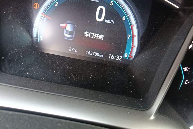 Used Honda Civic 2016 220TURBO CVT Luxury Edition Odometer Close Up