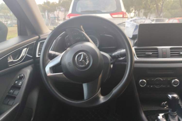 Used Mazda Mazda 3 Axela 2014 Sedan 1.5L Automatic Luxury Model
