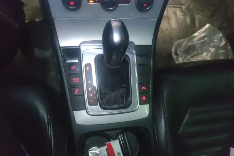 Used Volkswagen Magotan 2012 1.8TSI Luxury Model Gear Lever