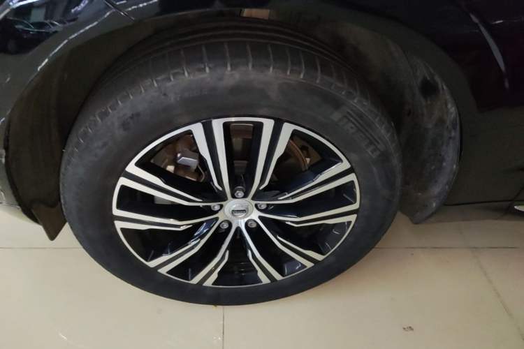 Used Volvo XC60 2022 B5 4x4 Smart Luxury Edition
