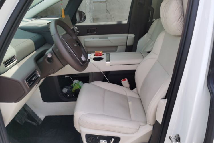 Used Li Auto MEGA 2024 Ultra Model
