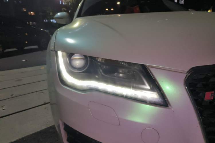 Used Audi A7 2012 3.0TFSI quattro Comfort Edition Right Front Headlight