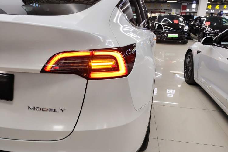 Used Tesla Model Y 2022 Revised Version Rear-Wheel Drive Exterior 3