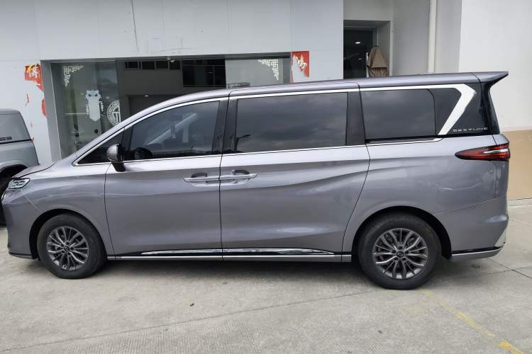 Used Bestune M9 2023 2.0T Ultimate Edition
