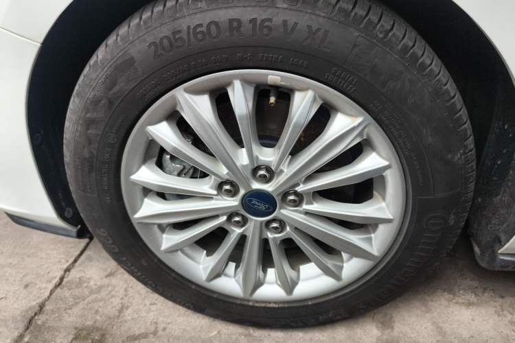 Used Ford Focus 2019 Sedan EcoBoost 180 Automatic Trend Edition