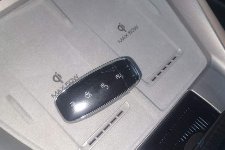 Used Denza N7 2024 630 All-Wheel Drive Intelligent Driving Max Edition Vehicle Key