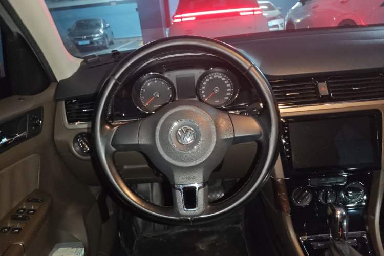 Used Volkswagen Bora 2014 1.6L Automatic Comfort Model Steering Wheel