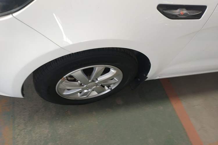 Used Kia K2 2015 Sedan 1.4L MT GLS
