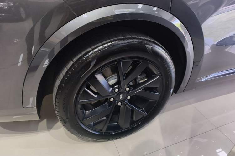 Used Li Auto L8 2023 Max model
