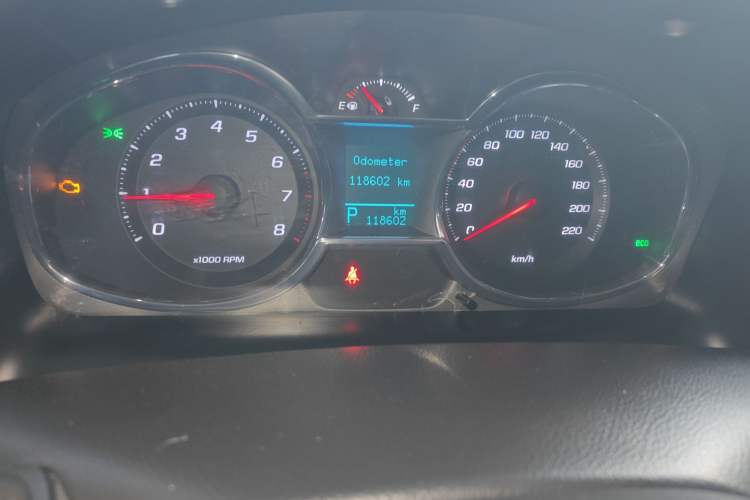 Used Chevrolet Captiva 2015 2.4L 4x4 Flagship Edition 7-Seater