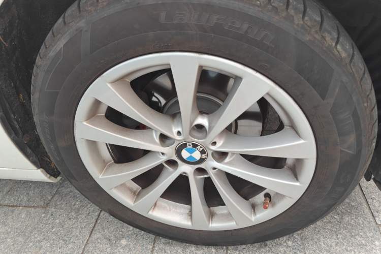 Used BMW 3 Series GT 2016 320i Fashion Model Right Front Wheel Hub
