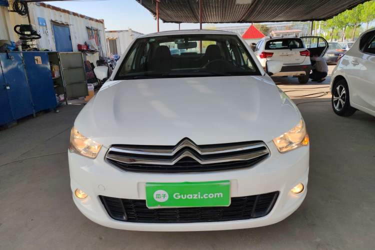 Used Citroen Elysee 2015 Zhishang Edition 1.6L Manual Fashion Model Front