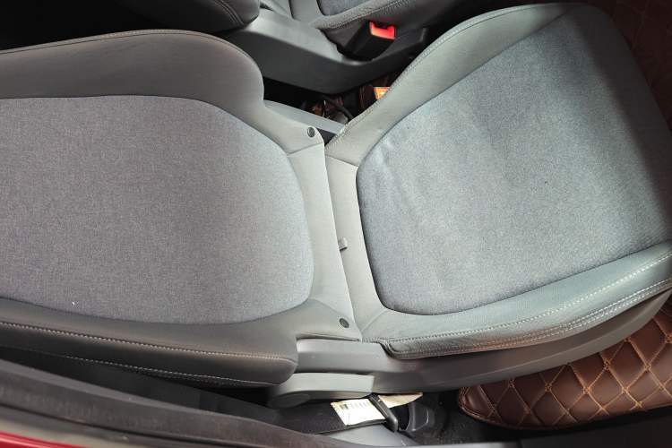 Used Baojun E200 2019 250KM Smart Drive Edition Right Front Seat