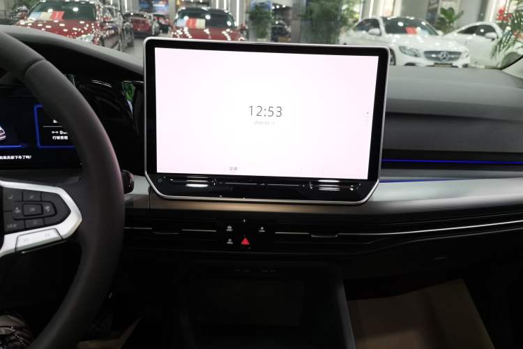 Used Volkswagen Golf 2025 300TSI Pro
