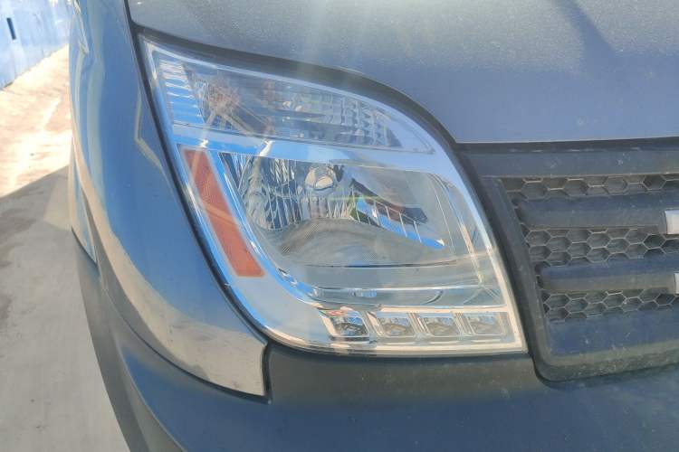 Used SAIC MAXUS Xintu V80 