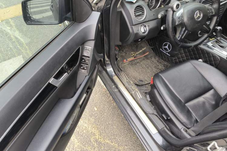 Used Mercedes-Benz C-Class 2013 C 180 CGI Classic