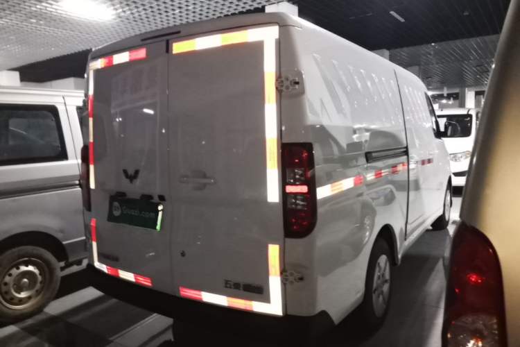 Used Wuling Yangguang 2024 300km Comfort Version with Sealed Windows 75kW
