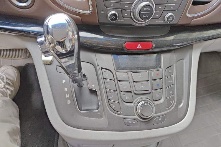 Used JAC Group Refine M5 2016 2.0T Gasoline Automatic Business Edition
