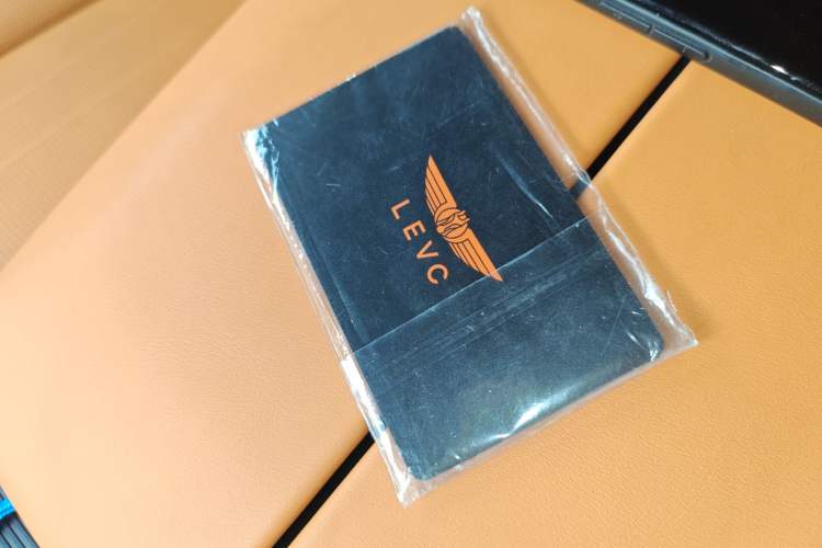 Used Geely Galaxy LEVC L380 2024 140-Degree 6-Seater All-Wheel-Drive Ultra Interior 1