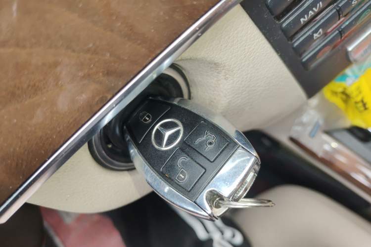 Used Mercedes-Benz E-Class 2014 E 260 L Luxury Model Vehicle Key
