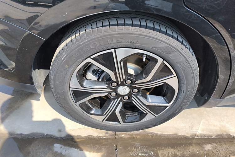 Used Hongqi E-QM5 2021 Online Booking Charging Basic Edition 5 Seats Exterior 5