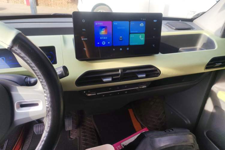 Used Geely Galaxy Panda 2024 Panda Mini 200km Endurance Bear Audio And AC Panel