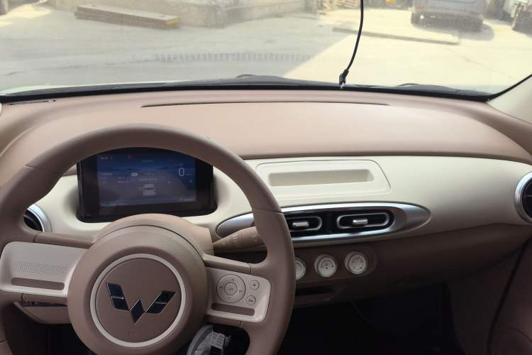 Used Wuling Hongguang MINIEV 2025 Four-Door Version Premium Edition