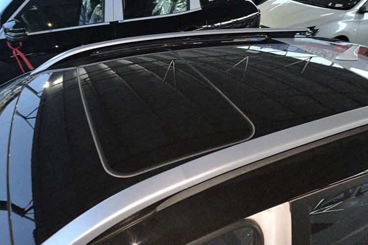 Used Kia kx1 Stonic 2026 Model 1.4L Sunroof Edition
