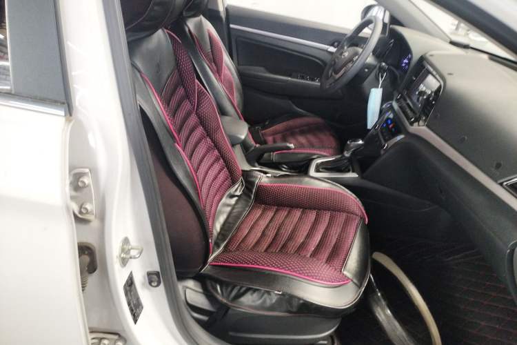 Used Hyundai Elantra (6th Generation / Lingdong) 2016 1.6L Automatic ZhiXuan – Elite Version Right Front Seat