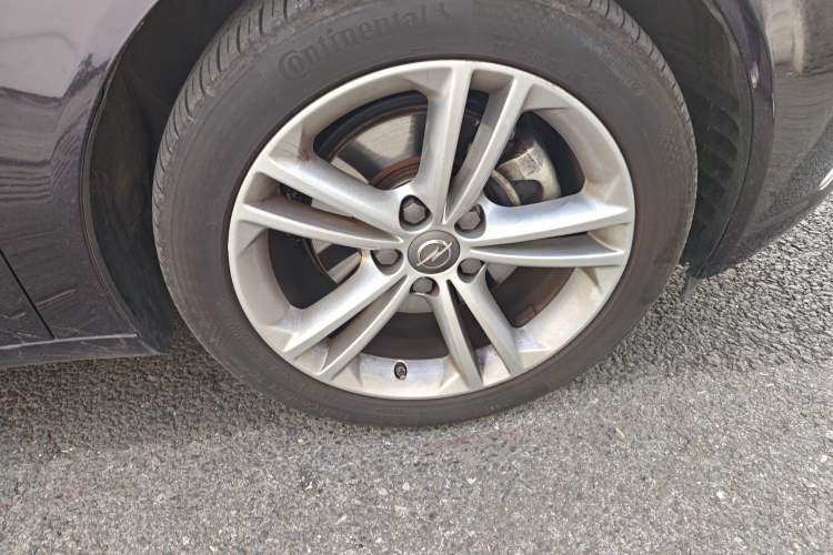 Used Opel Insignia 2013 2.0T Two-Wheel-Drive Luxury Version