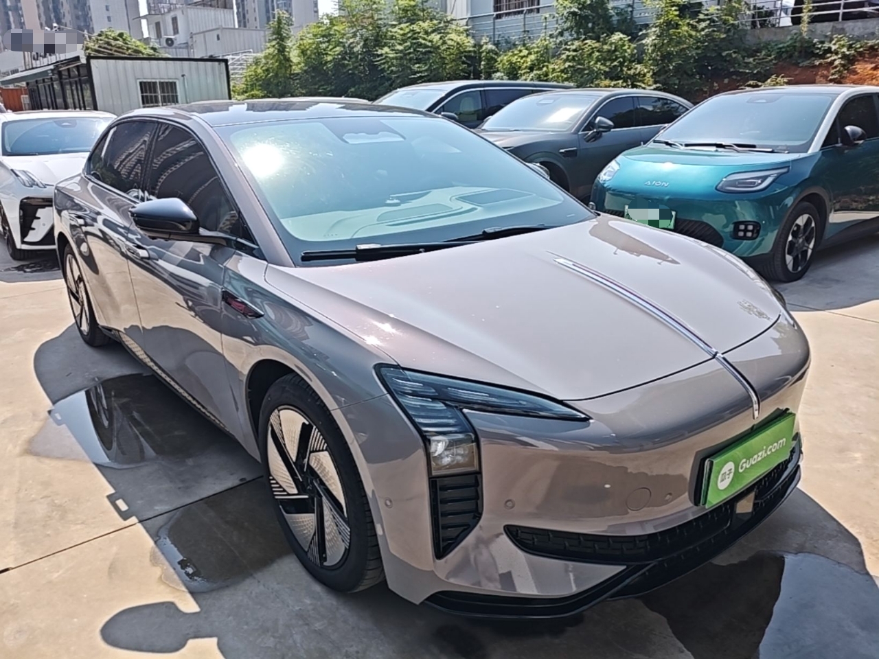 Hongqi EH7 2025 640 All-Wheel Drive Smart Selection Edition — снимка 3