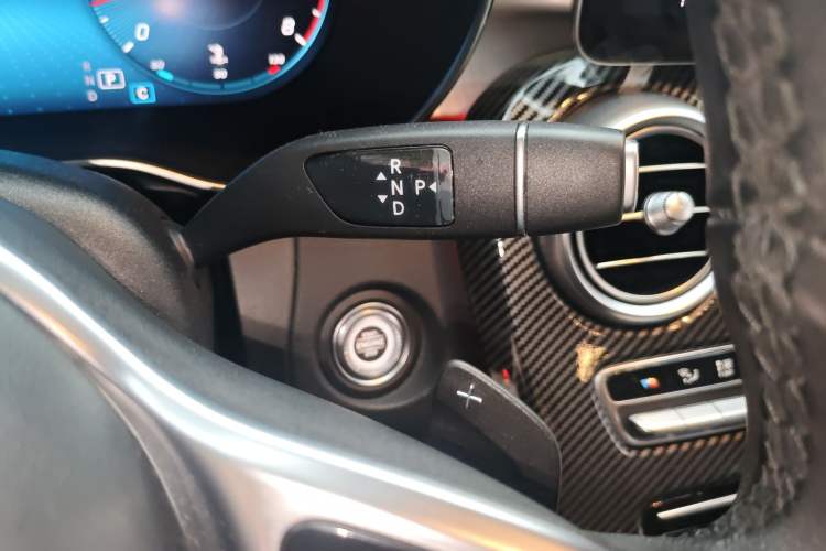 Used Mercedes-Benz GLC 2021 GLC 260 L 4MATIC Dynamic Edition Gear Lever