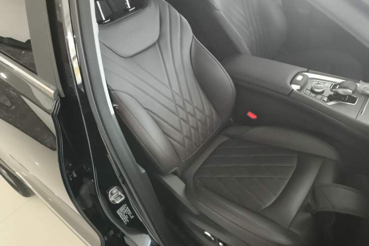 Used Chery Tiggo 8 PRO 2024 Champion Edition 390T Two-Wheel Drive Aoshi Version 5 Seats