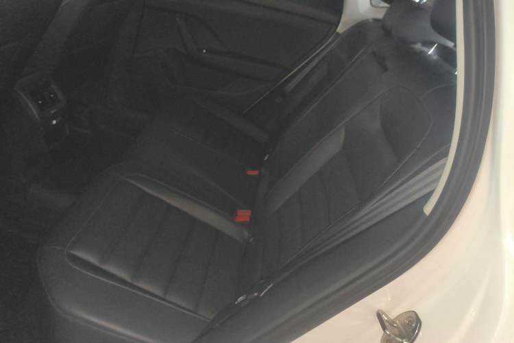 Used Volkswagen Tharu 2021 280TSI Two-Wheel-Drive Luxury Edition
