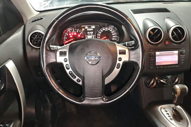 Used Nissan Qashqai 2015 2.0 XL Coolfire CVT 2WD Steering Wheel