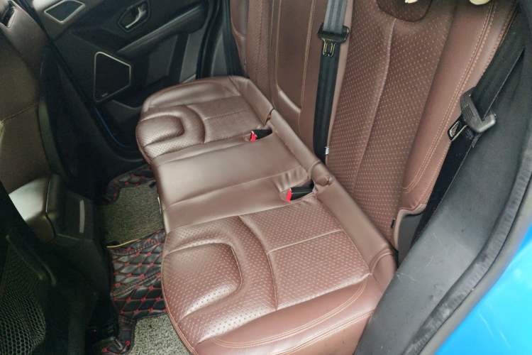 Used Land X7 2015 2.0T Panoramic Prestige Edition Left Rear Seat