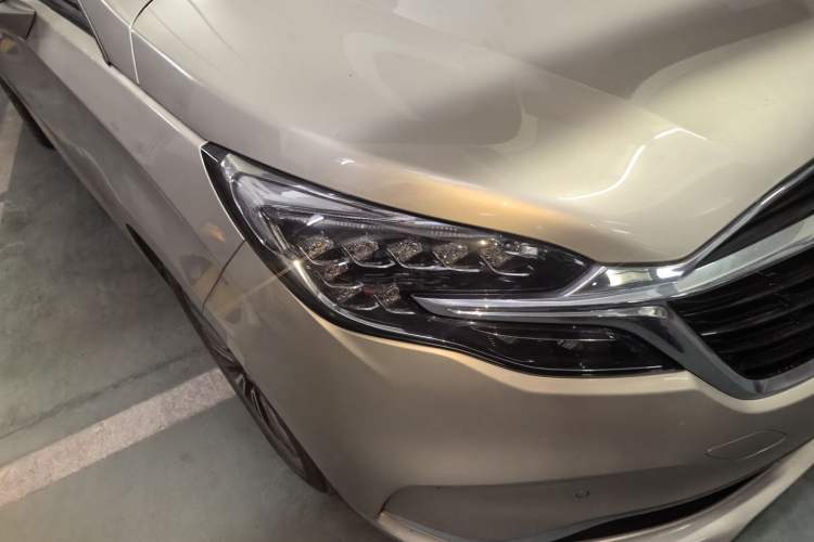 Used Buick GL8 2020 ES Land Cruiser 653T Luxury Model
