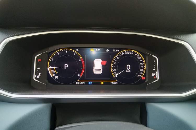 Used Volkswagen Tharu 2024 300TSI Two-Wheel-Drive Moon Luxury Edition
