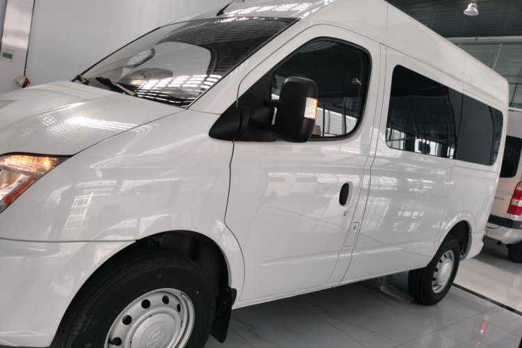 Used SAIC MAXUS Xintu V80 2021 2.0T AMT Classic Aoyuntong Short Wheelbase Mid-Roof 5/6-Seater