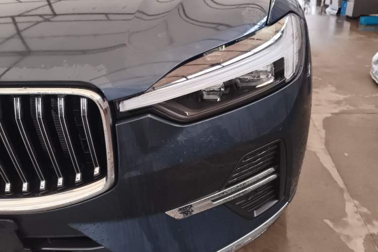 Used Volvo XC60 2023 B5 4x4 Smart Luxury Edition