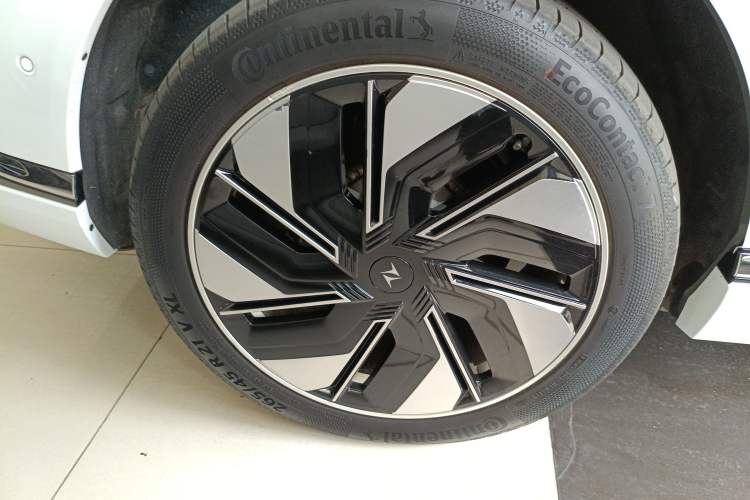 Used Dongfeng eπ eπ008 2024 210Max Range-Extended Version 6 Seats