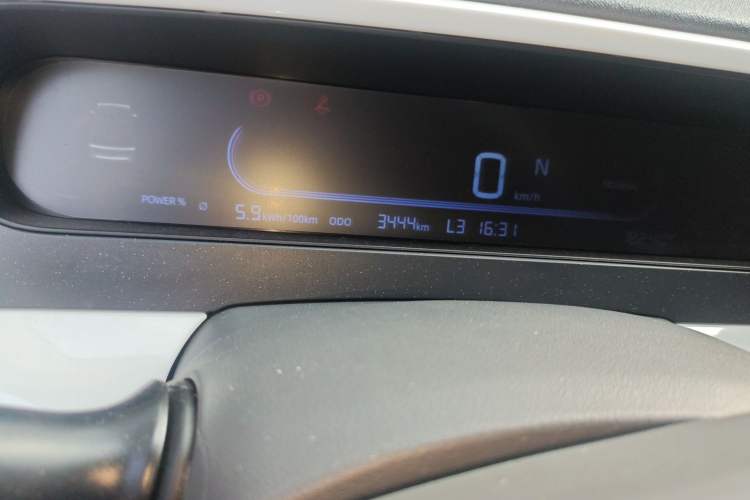 Used Geely Galaxy Panda 2025 210 km – Yuanqi Bear Odometer Close Up