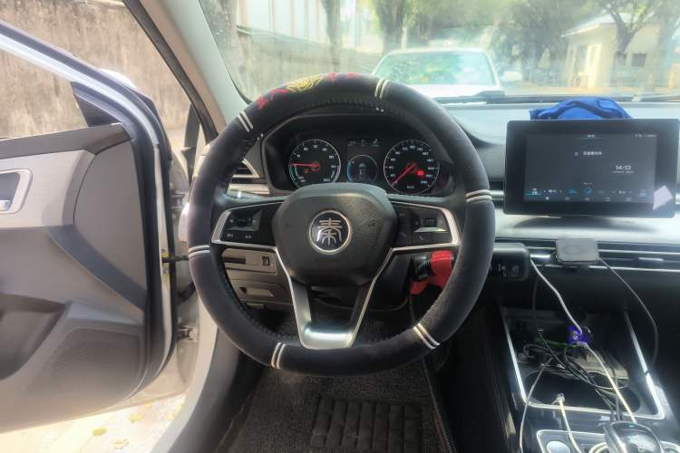 Used BYD Qin New Energy 2019 High-Range Luxury Model